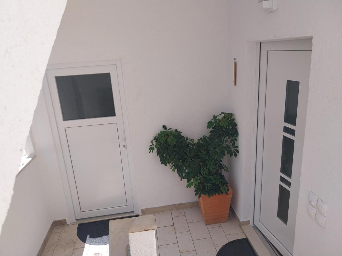Apartmani Bonavia Jelsa  Eksteriør billede